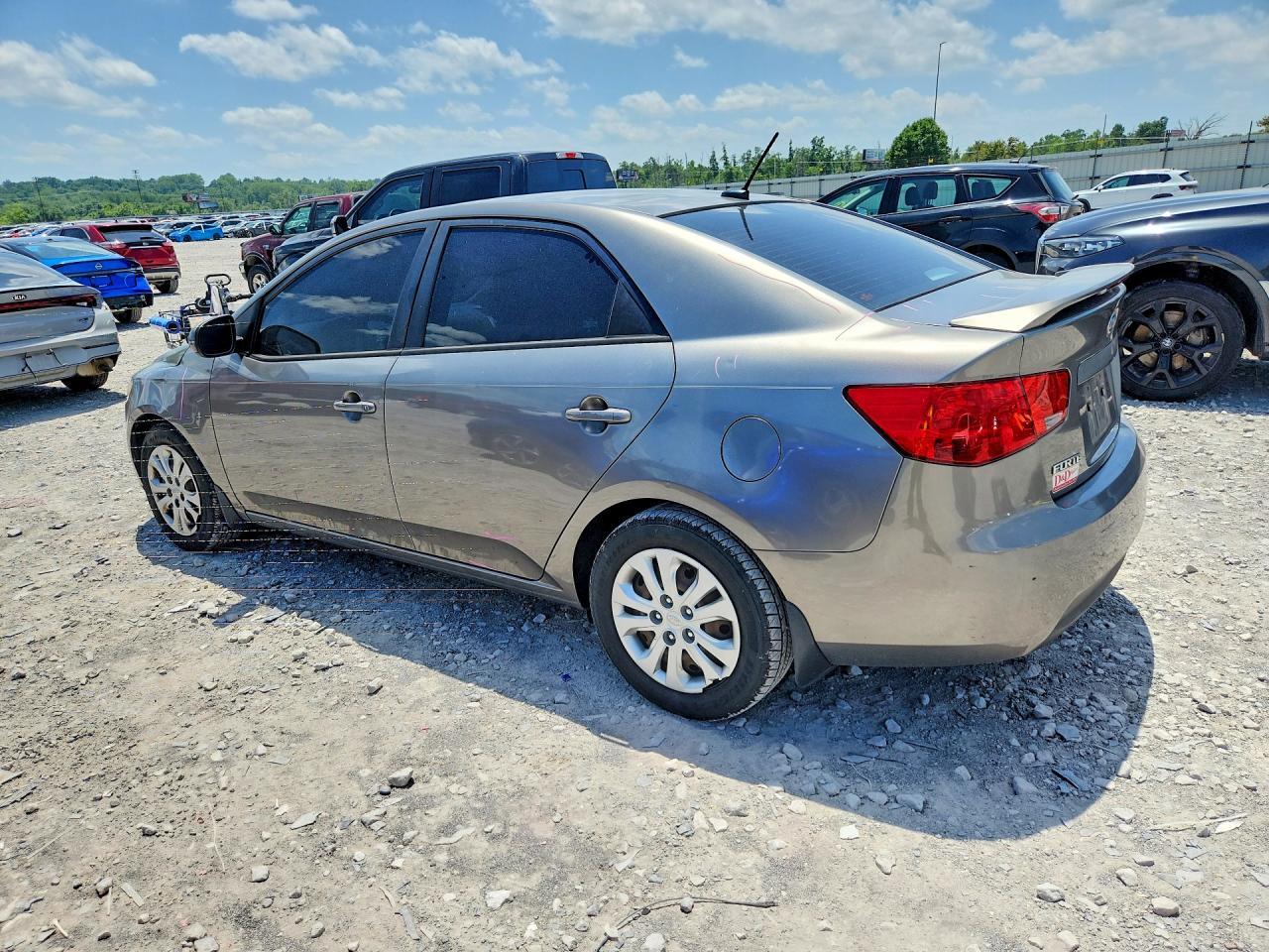 2011 KIA FORTE — фото 2