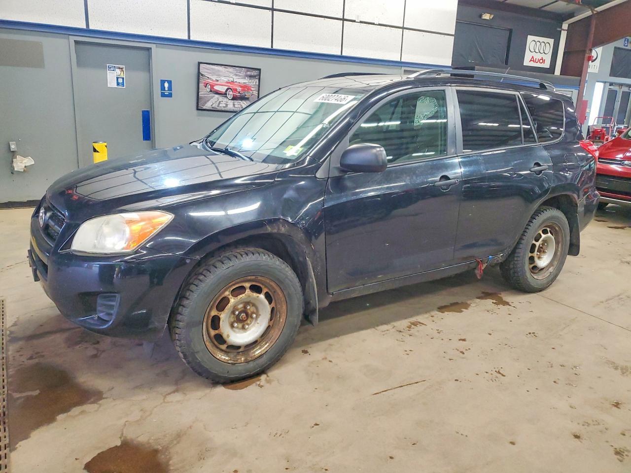 2010 TOYOTA RAV4 — фото 1