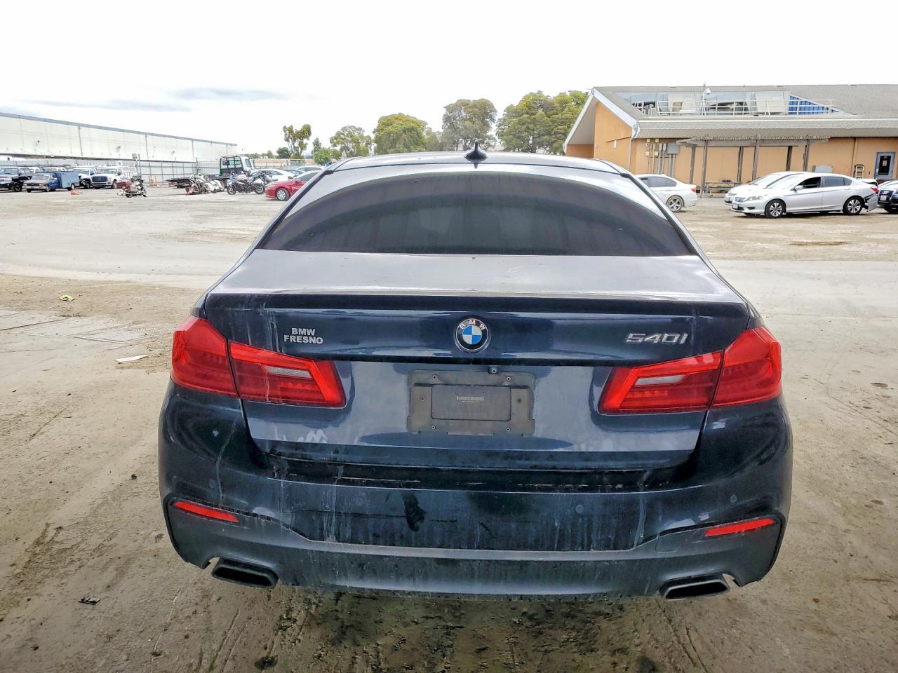 2019 BMW 5 SERIES — фото 6
