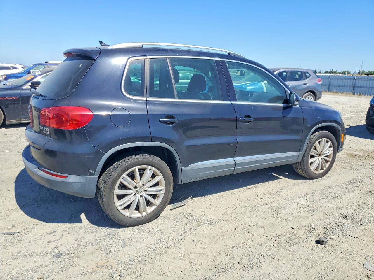2015 VOLKSWAGEN TIGUAN — фото 3