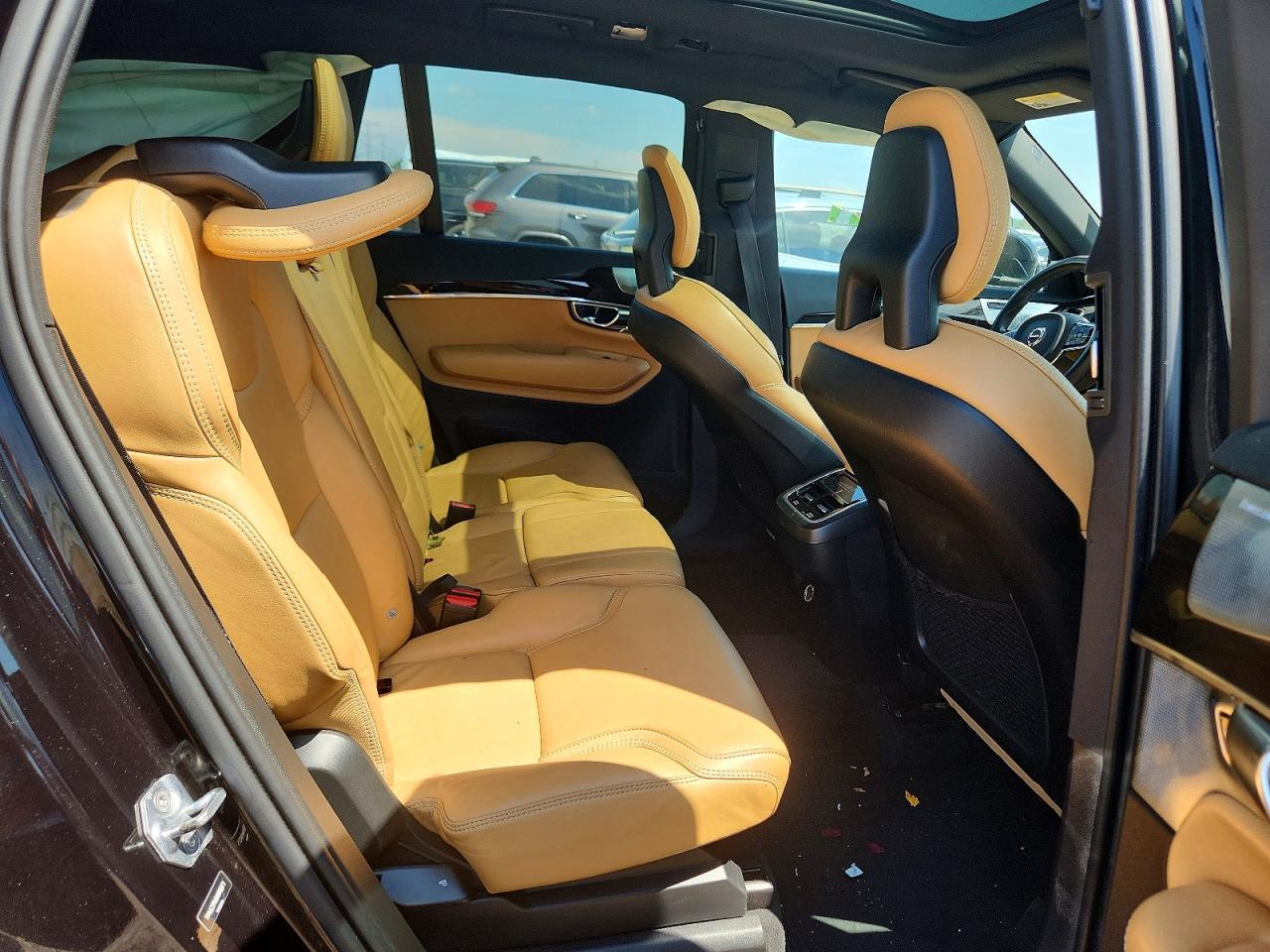 2017 VOLVO XC90 — фото 10