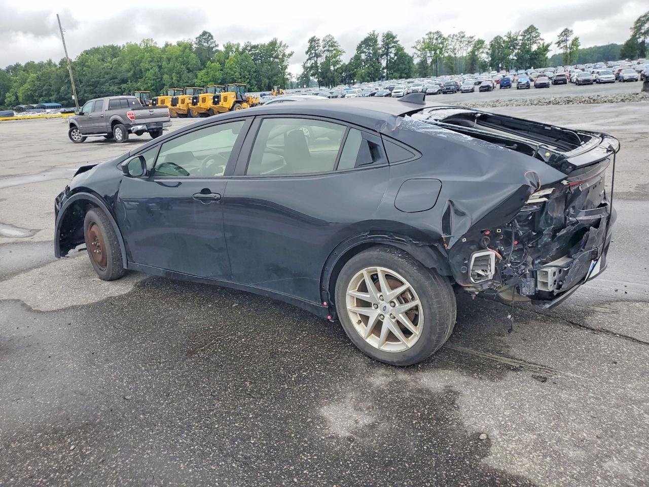 2023 TOYOTA PRIUS — фото 2