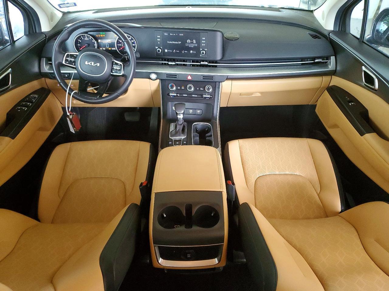 2024 KIA CARNIVAL — фото 8