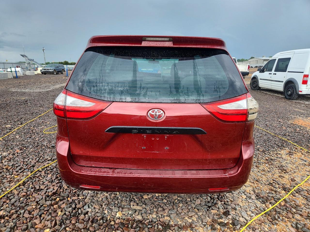 2017 TOYOTA SIENNA — фото 6