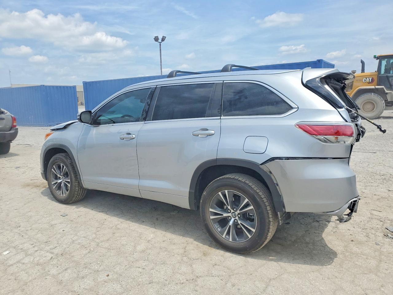 2016 TOYOTA HIGHLANDER — фото 2