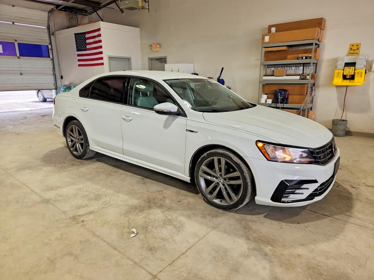 2018 VOLKSWAGEN PASSAT — фото 4