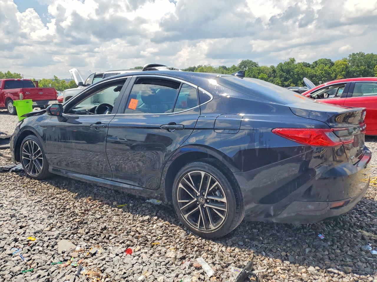 2025 TOYOTA CAMRY HYBRID — фото 2