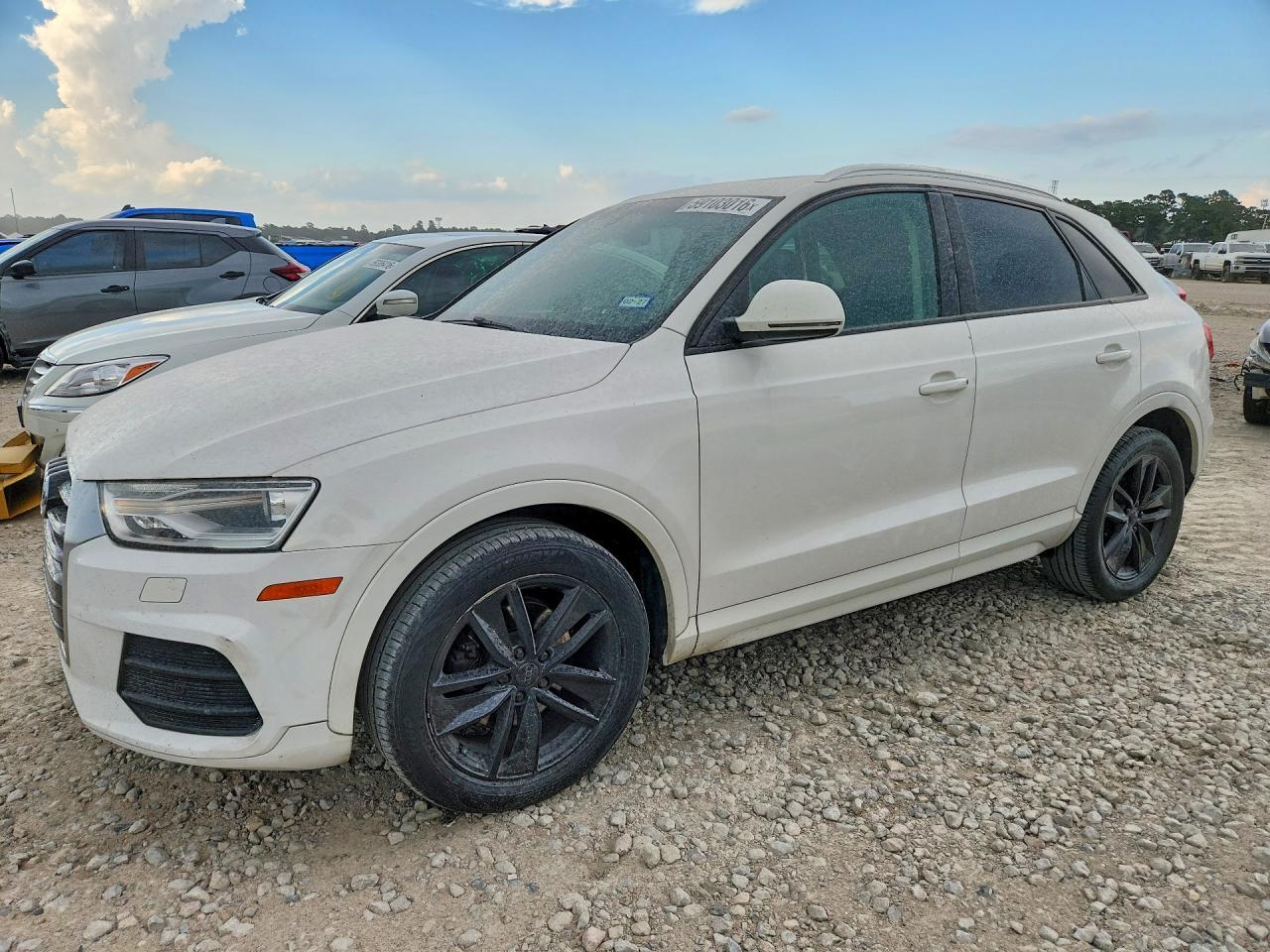 2017 AUDI Q3 — фото 1