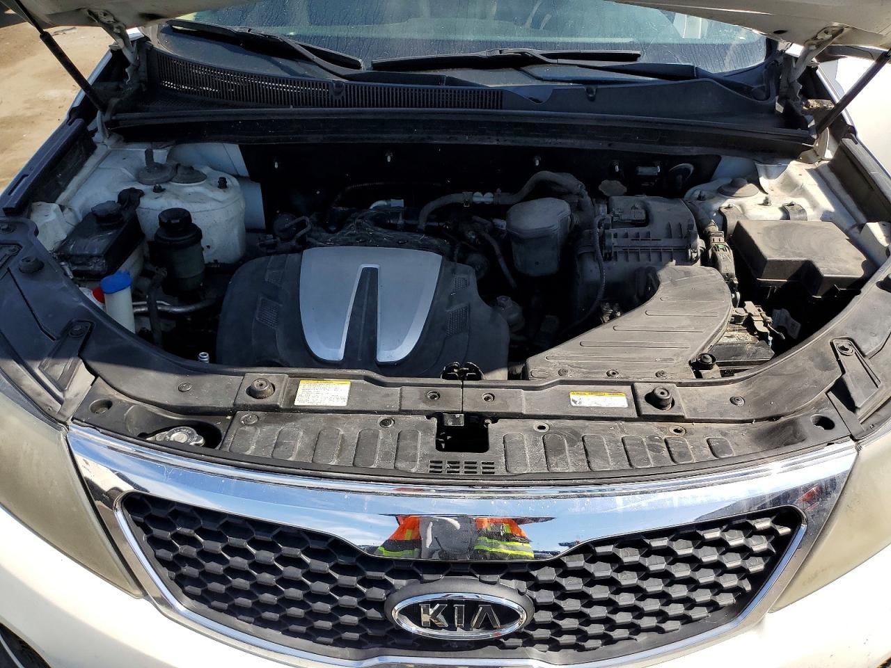 2011 KIA SORENTO — фото 12