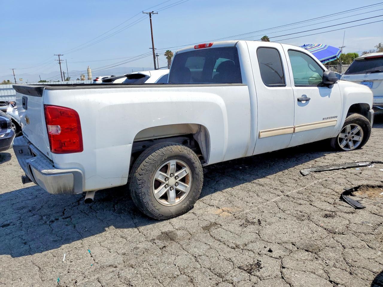 2013 CHEVROLET SILVERADO 1500 — фото 3