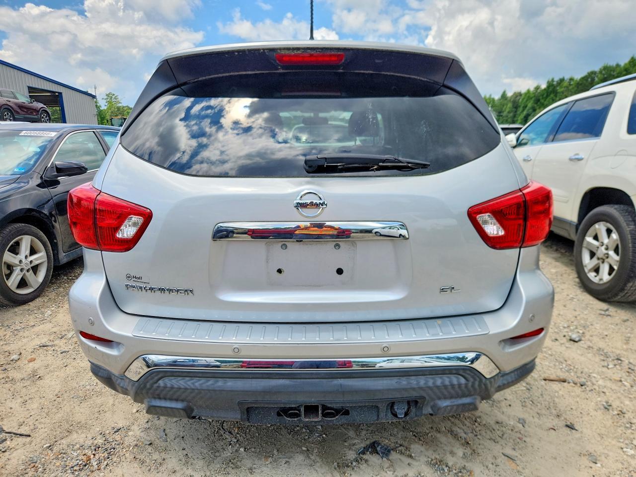 2017 NISSAN PATHFINDER — фото 6