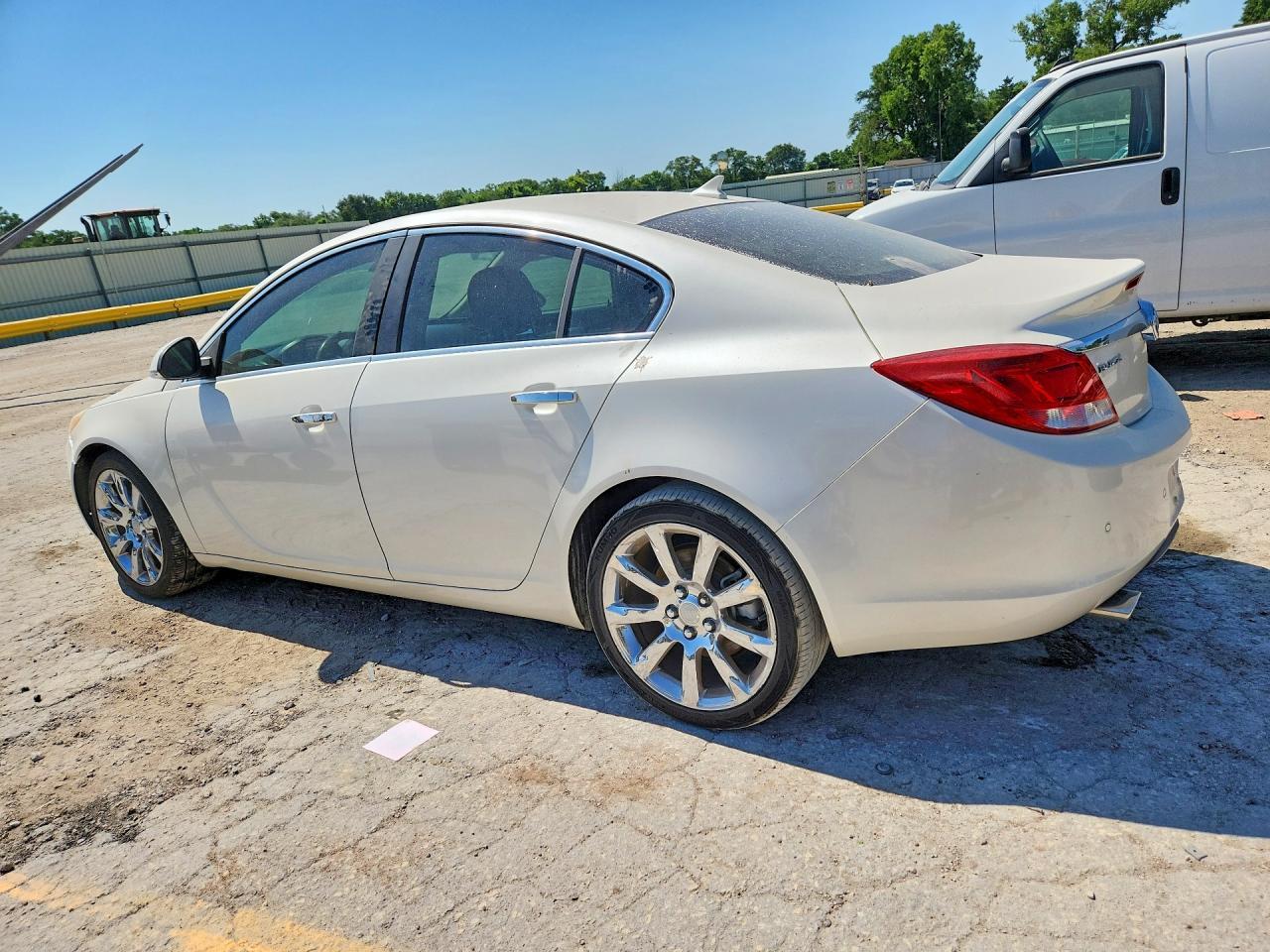 2012 BUICK REGAL — фото 2