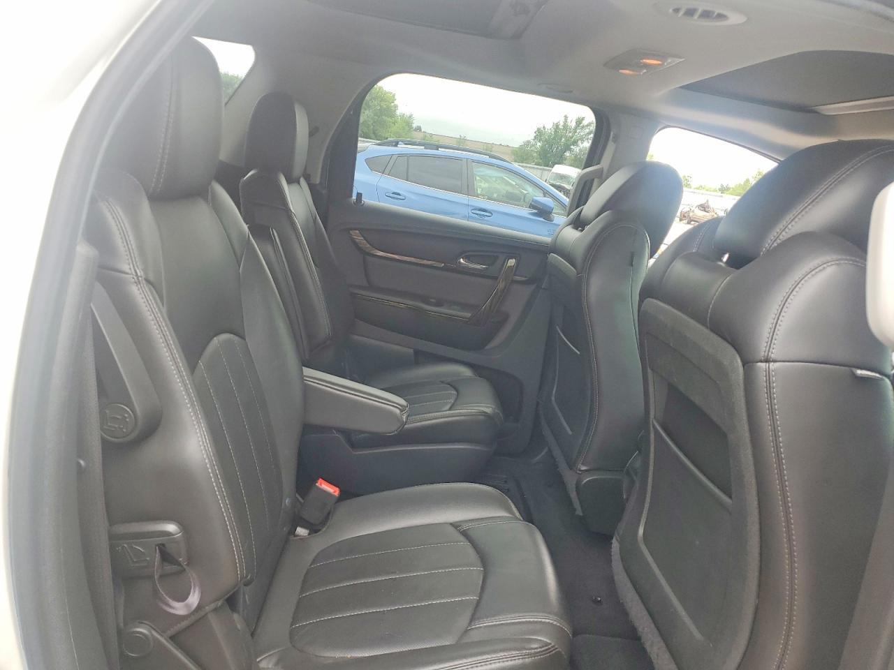 2015 GMC ACADIA — фото 11