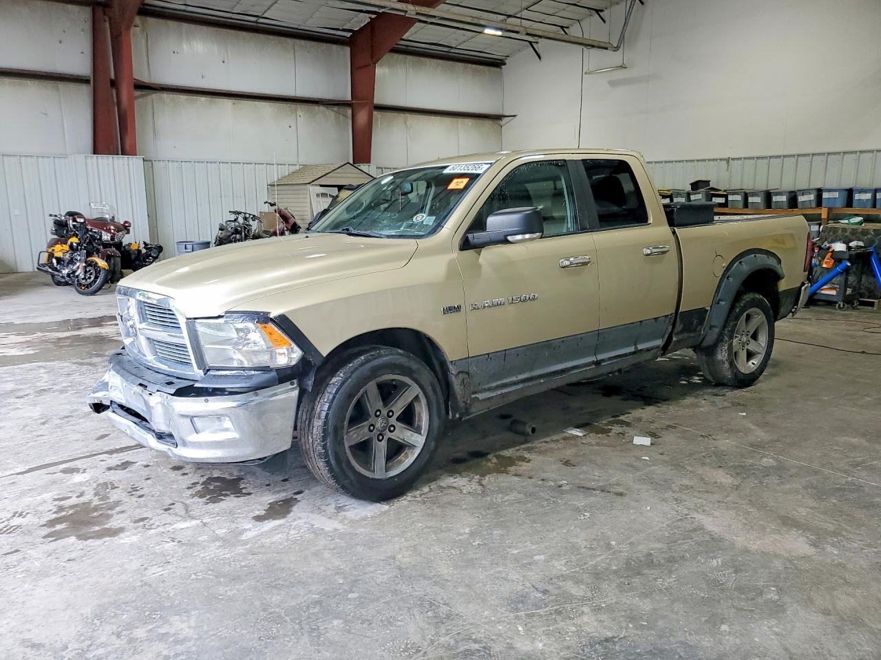 2011 DODGE RAM 1500 — фото 1