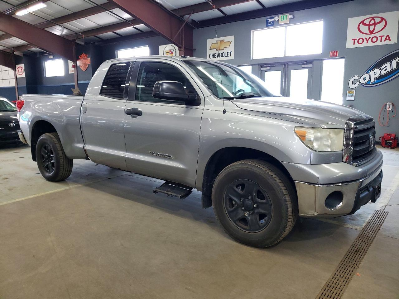 2010 TOYOTA TUNDRA — фото 4