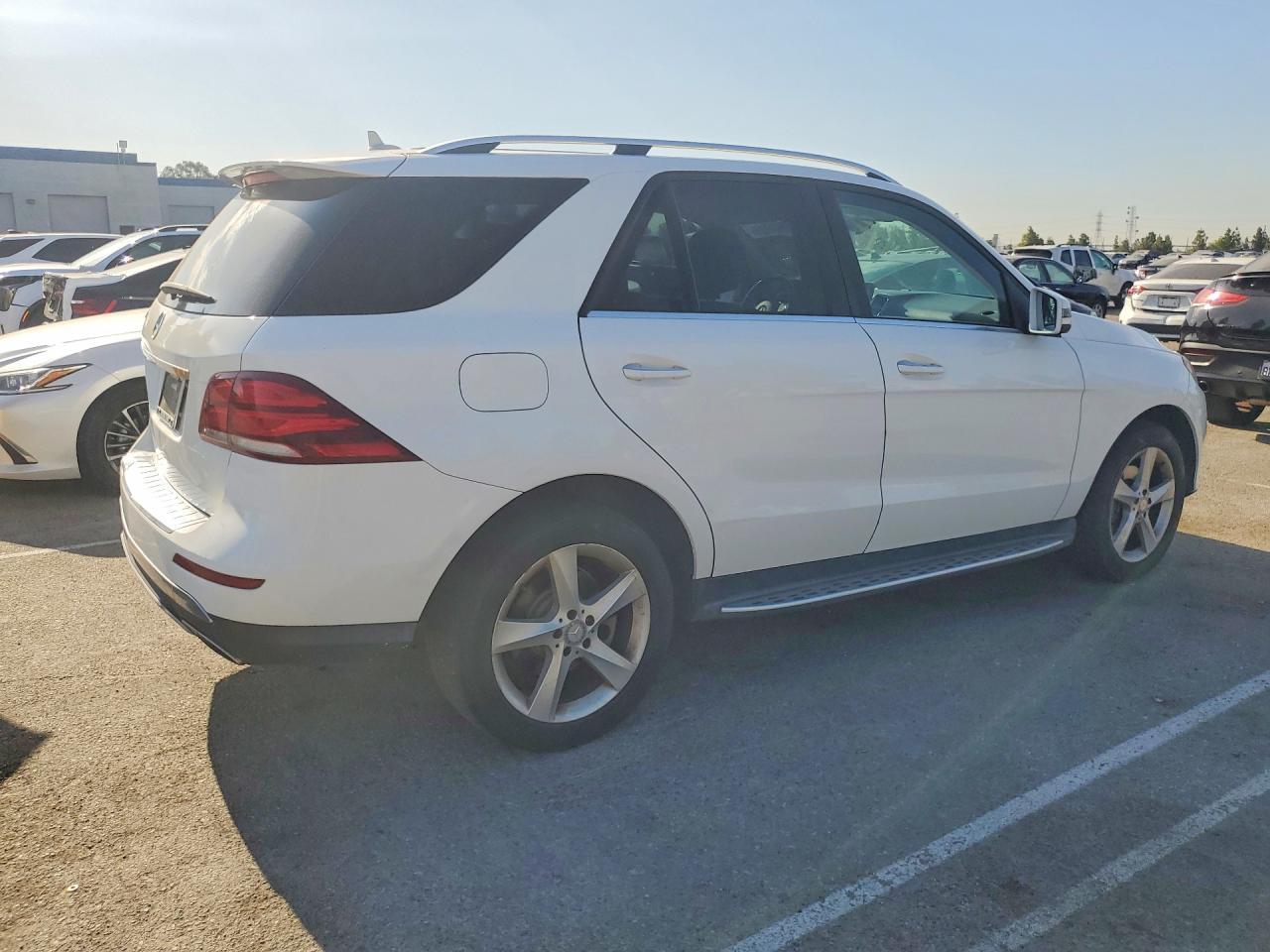 2016 MERCEDES-BENZ GLE-CLASS — фото 3
