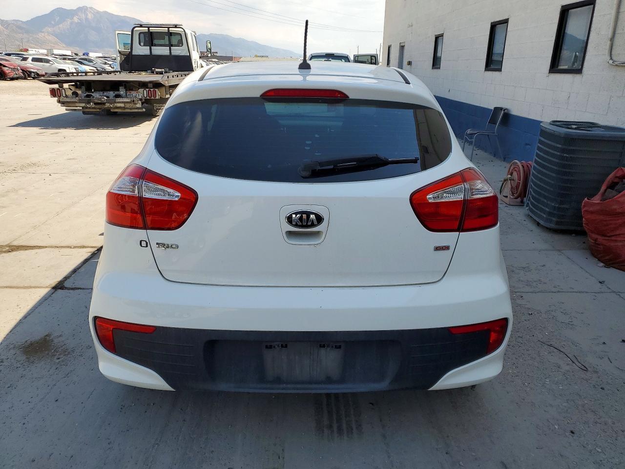2016 KIA RIO — фото 6