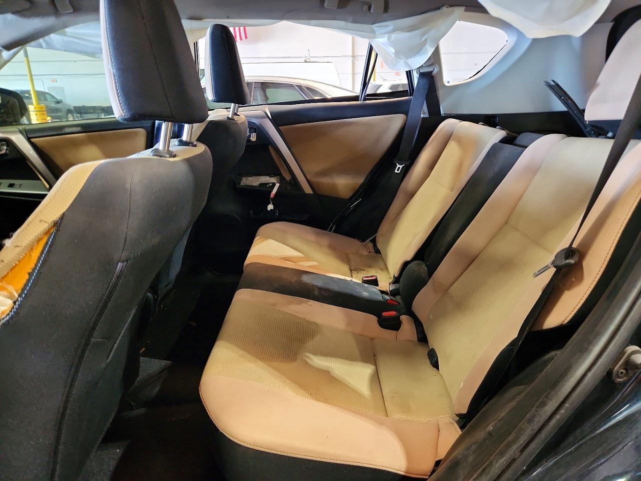 2017 TOYOTA RAV4 — фото 11