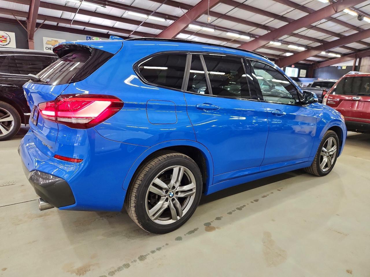 2021 BMW X1 — фото 3