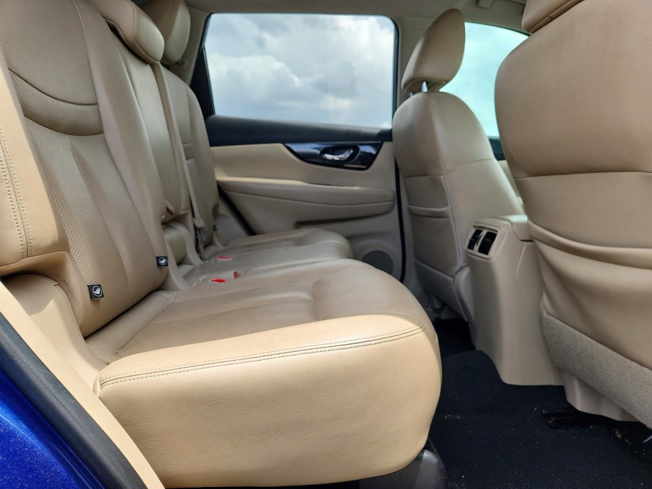 2017 NISSAN ROGUE — фото 11