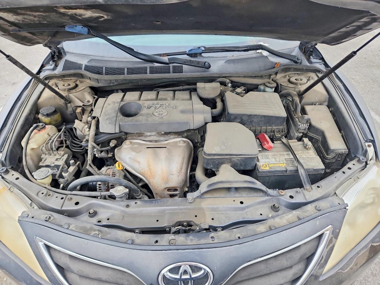 2011 TOYOTA CAMRY — фото 11