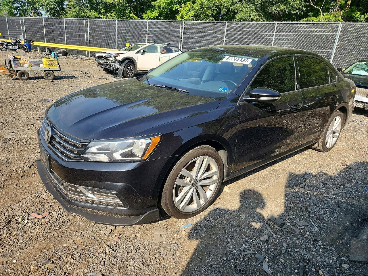 2019 VOLKSWAGEN PASSAT — фото 1