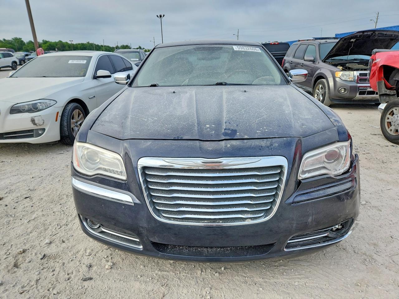 2011 CHRYSLER 300 — фото 5