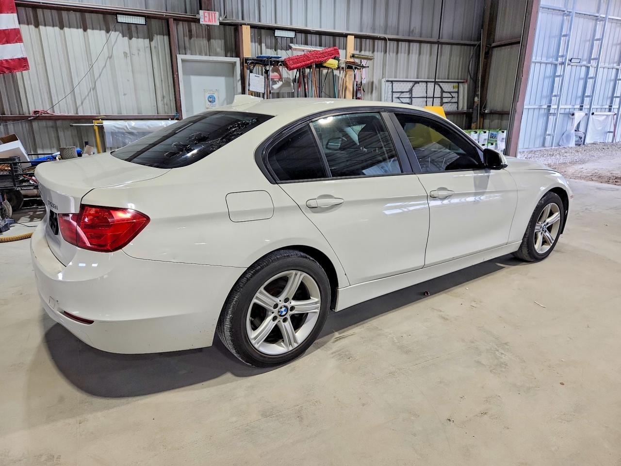 2015 BMW 3 SERIES — фото 3