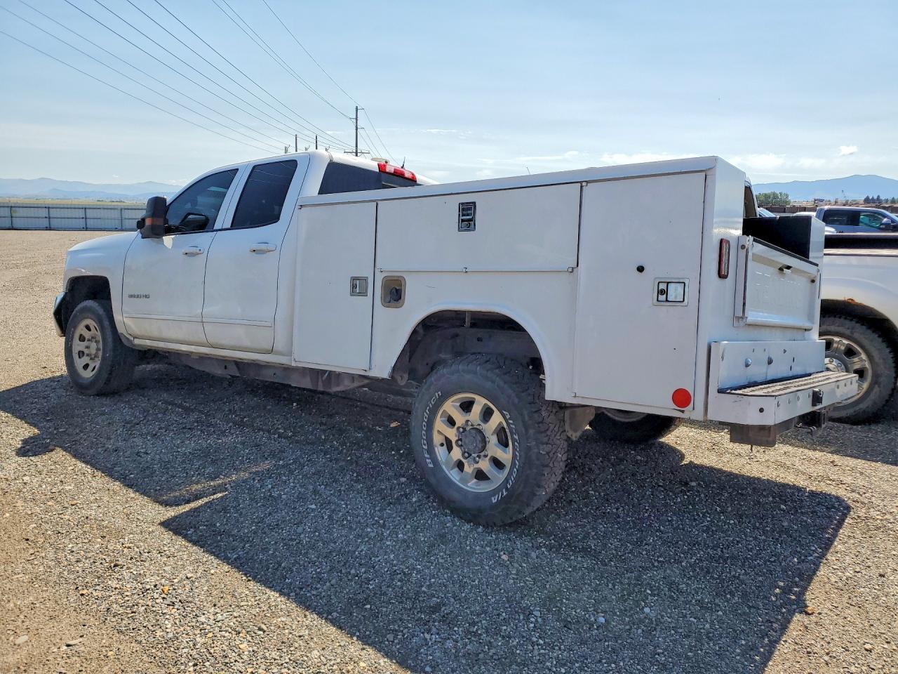 2015 CHEVROLET SILVERADO 3500 — фото 2