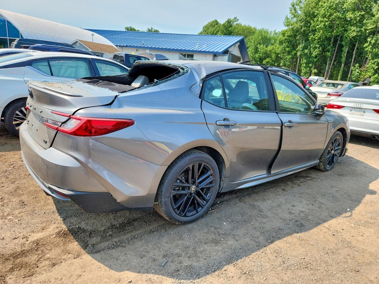 2025 TOYOTA CAMRY HYBRID — фото 3