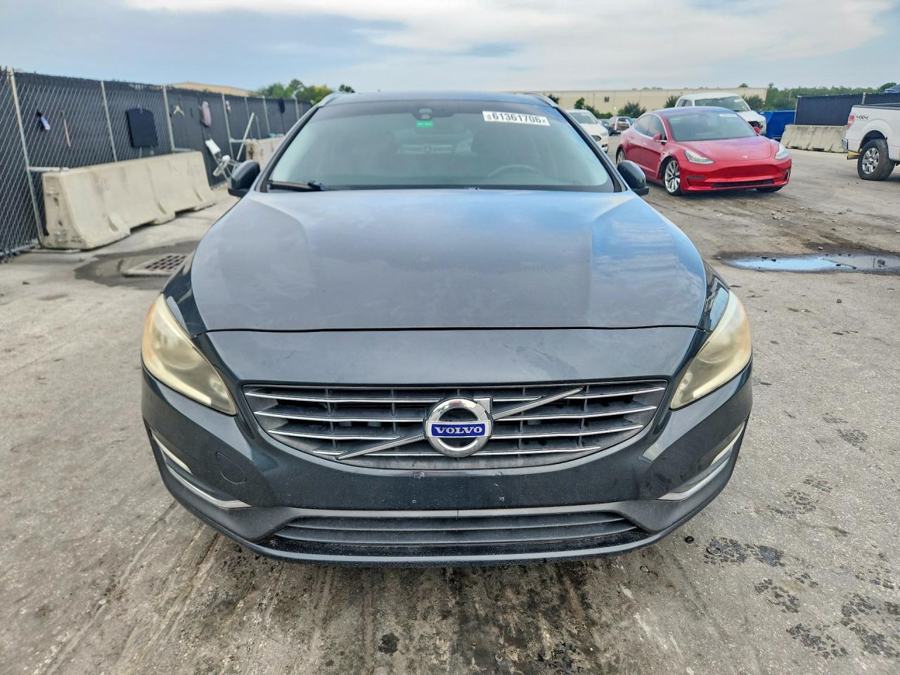 2015 VOLVO V60 — фото 5