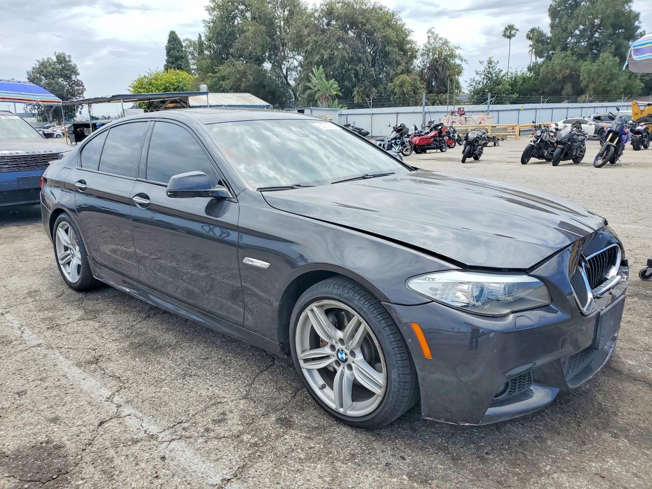 2013 BMW 5 SERIES — фото 4