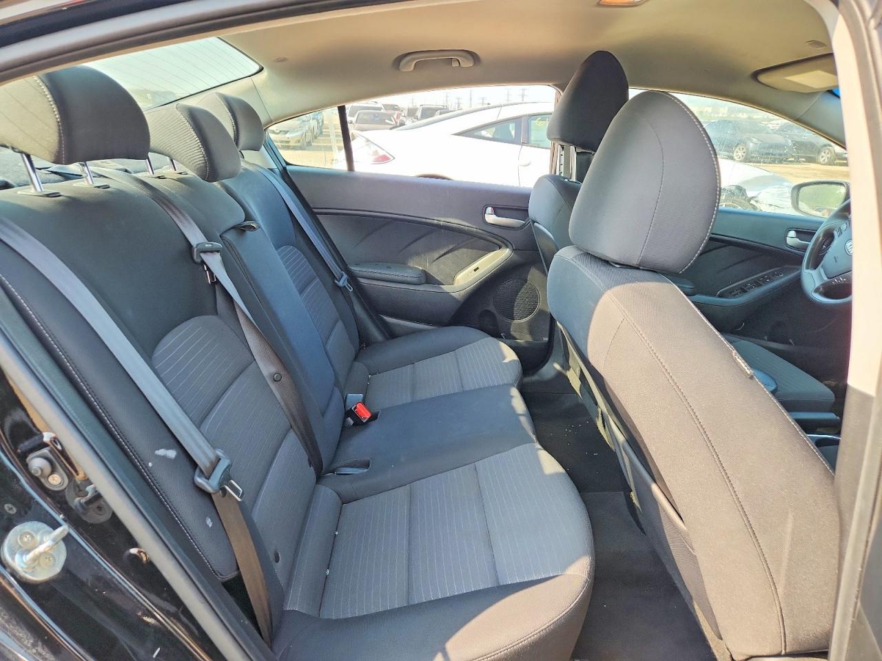 2018 KIA FORTE — фото 10