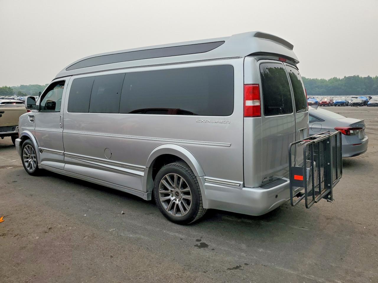 2018 CHEVROLET EXPRESS — фото 2
