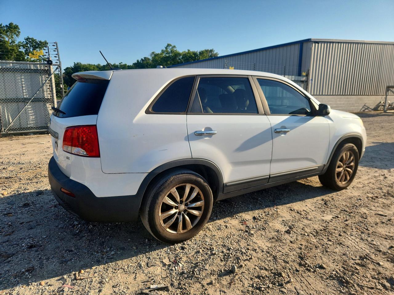 2011 KIA SORENTO — фото 3