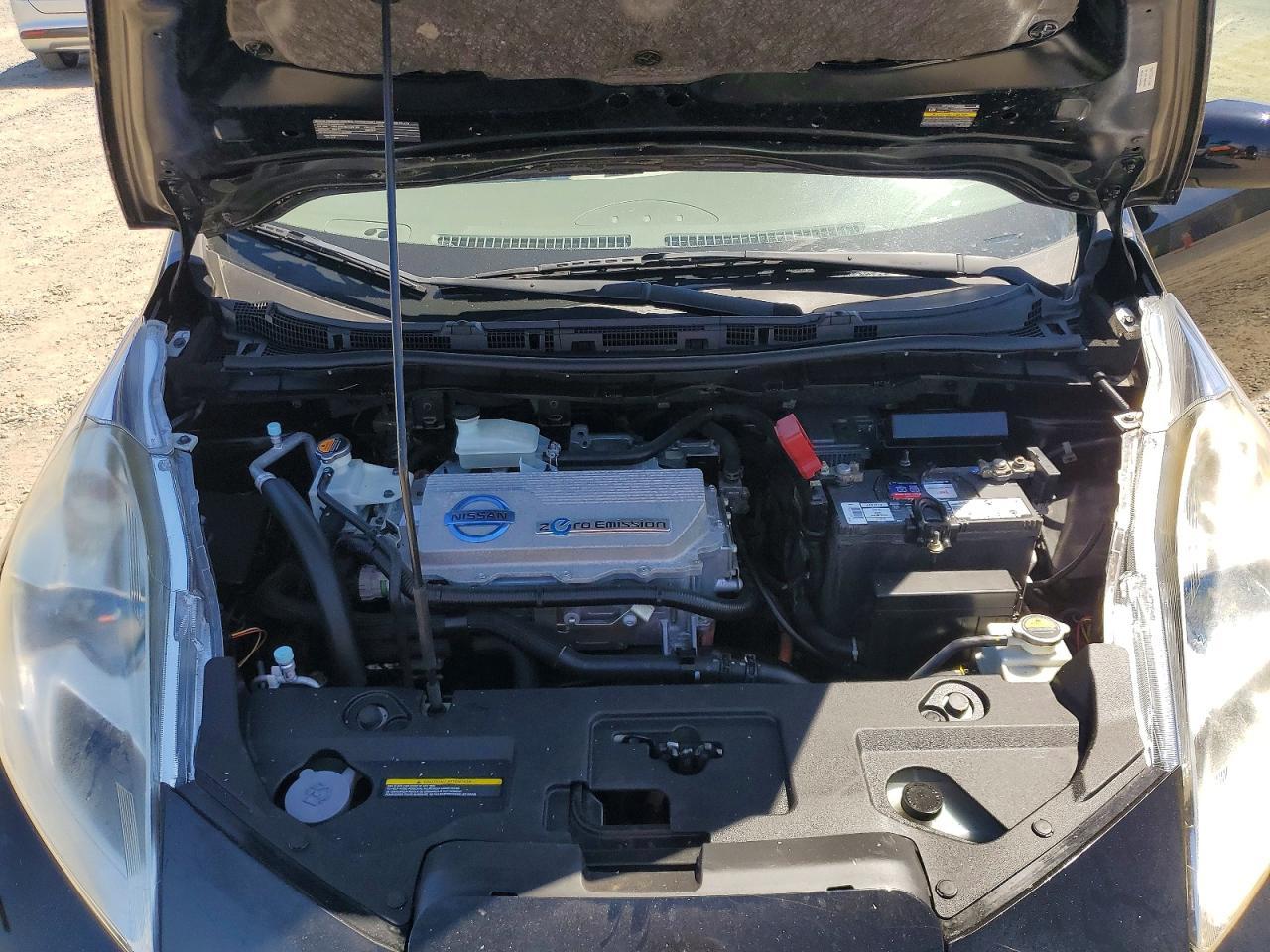 2012 NISSAN LEAF — фото 11