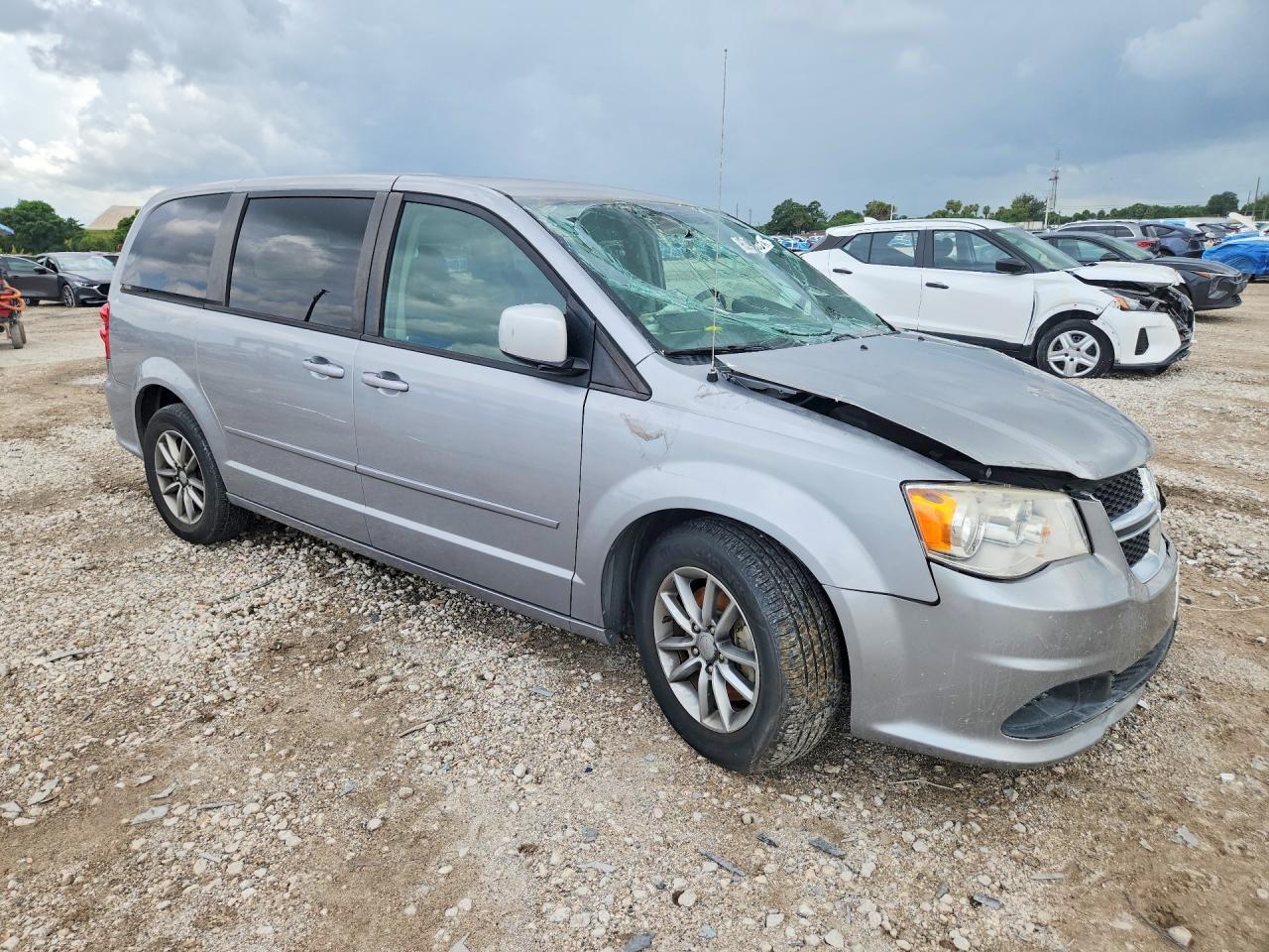 2017 DODGE GRAND CARAVAN — фото 4