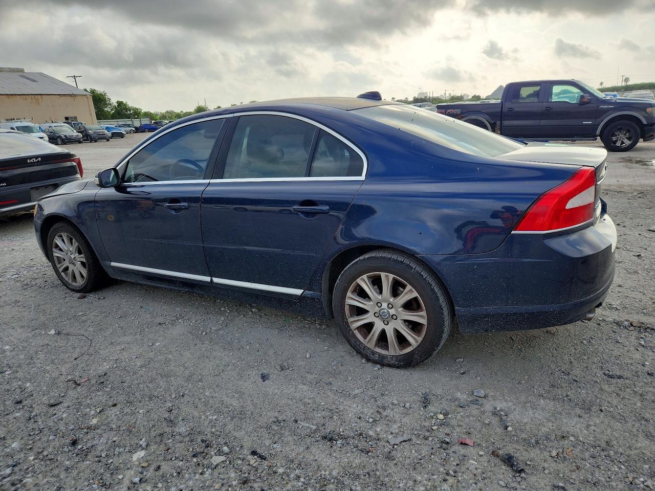 2011 VOLVO S80 — фото 2