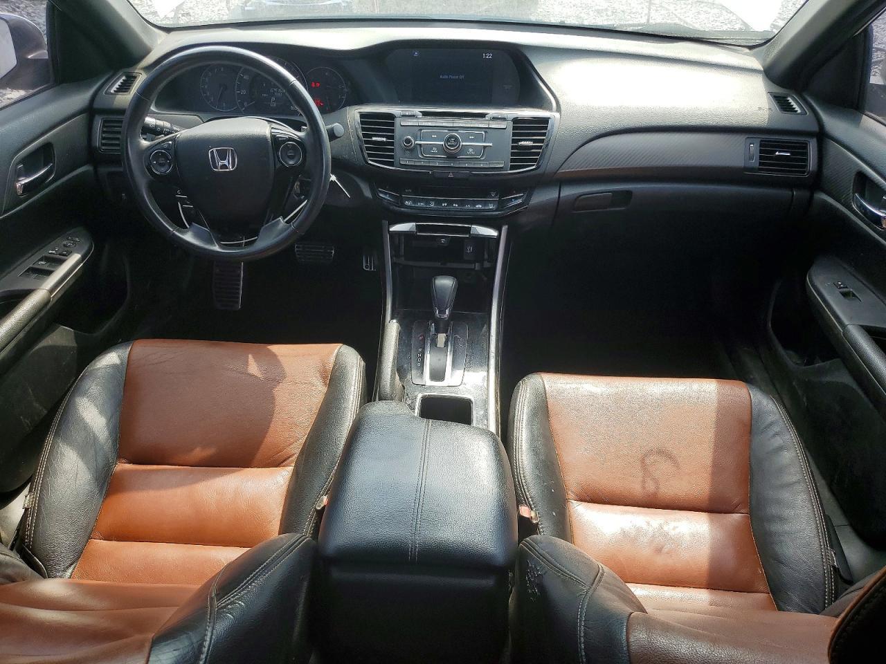 2017 HONDA ACCORD — фото 8