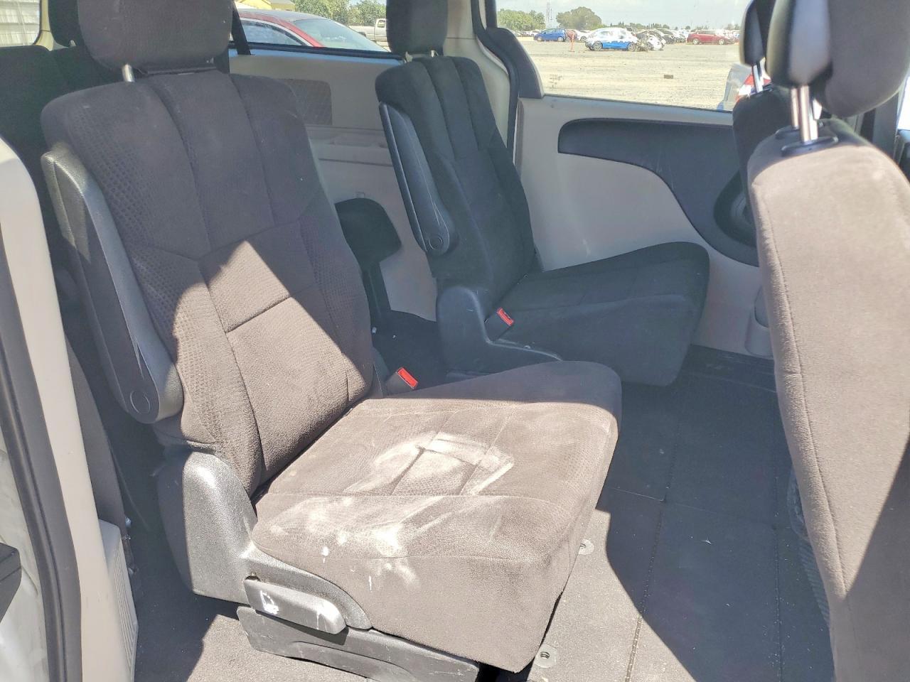 2013 DODGE GRAND CARAVAN — фото 11