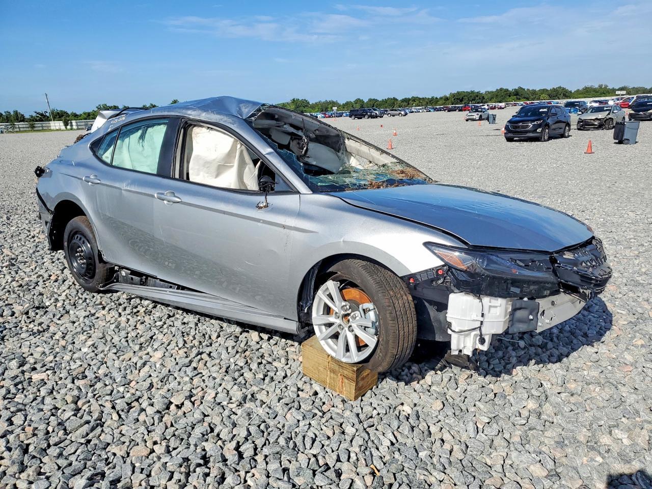 2026 TOYOTA CAMRY HYBRID — фото 4
