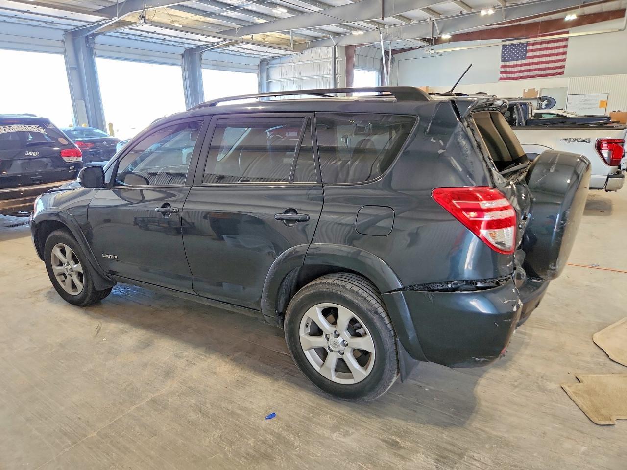 2012 TOYOTA RAV4 — фото 2