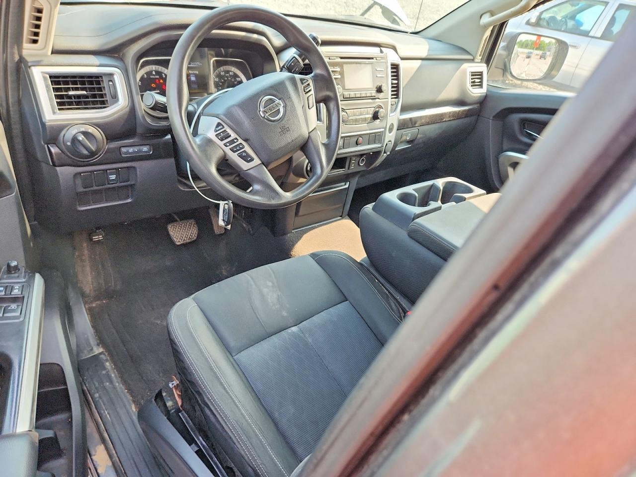 2017 NISSAN TITAN — фото 8