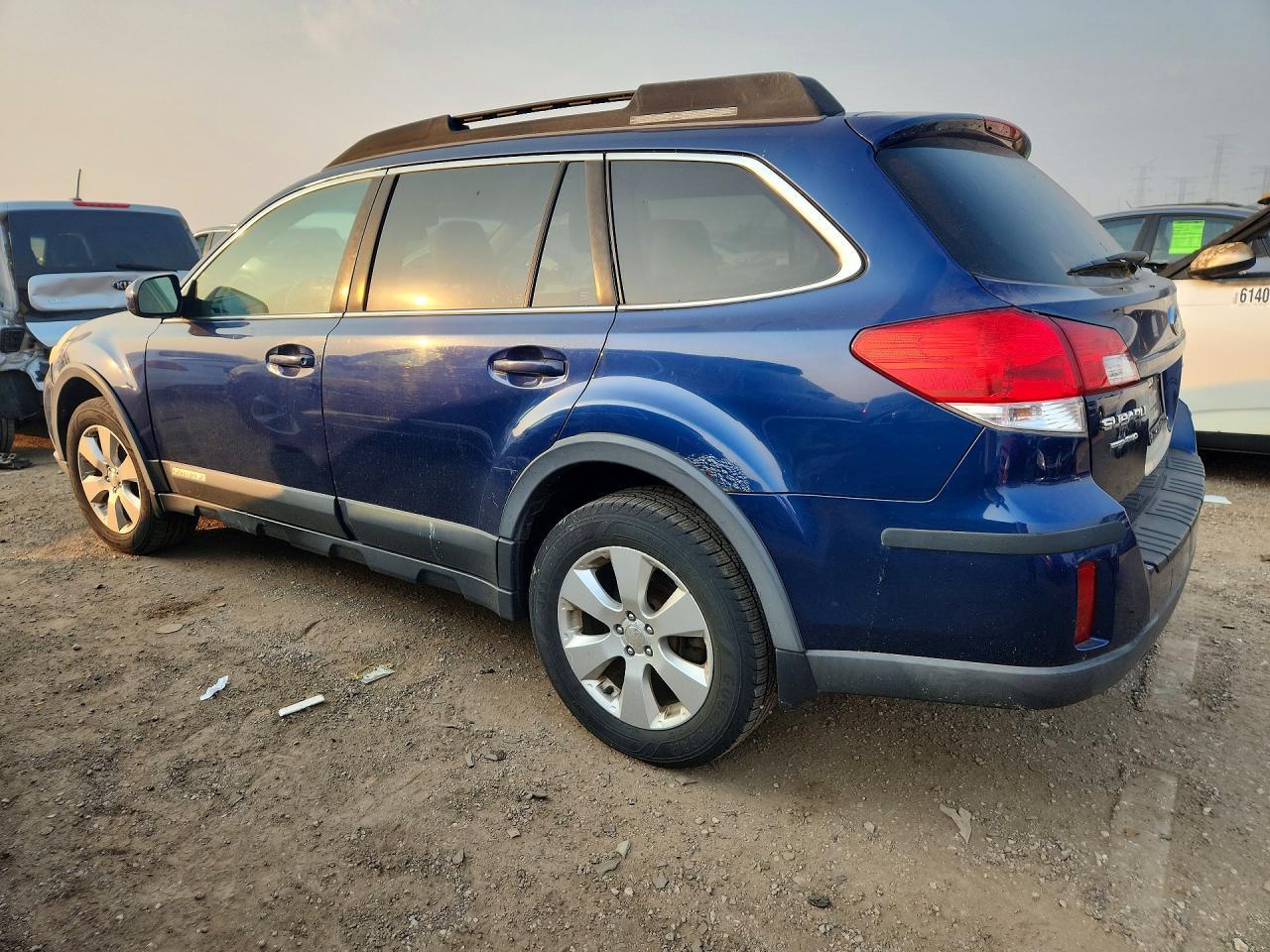 2010 SUBARU OUTBACK — фото 2