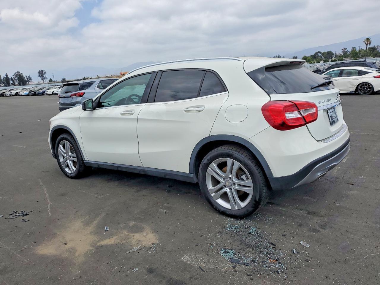 2016 MERCEDES-BENZ GLA-CLASS — фото 2