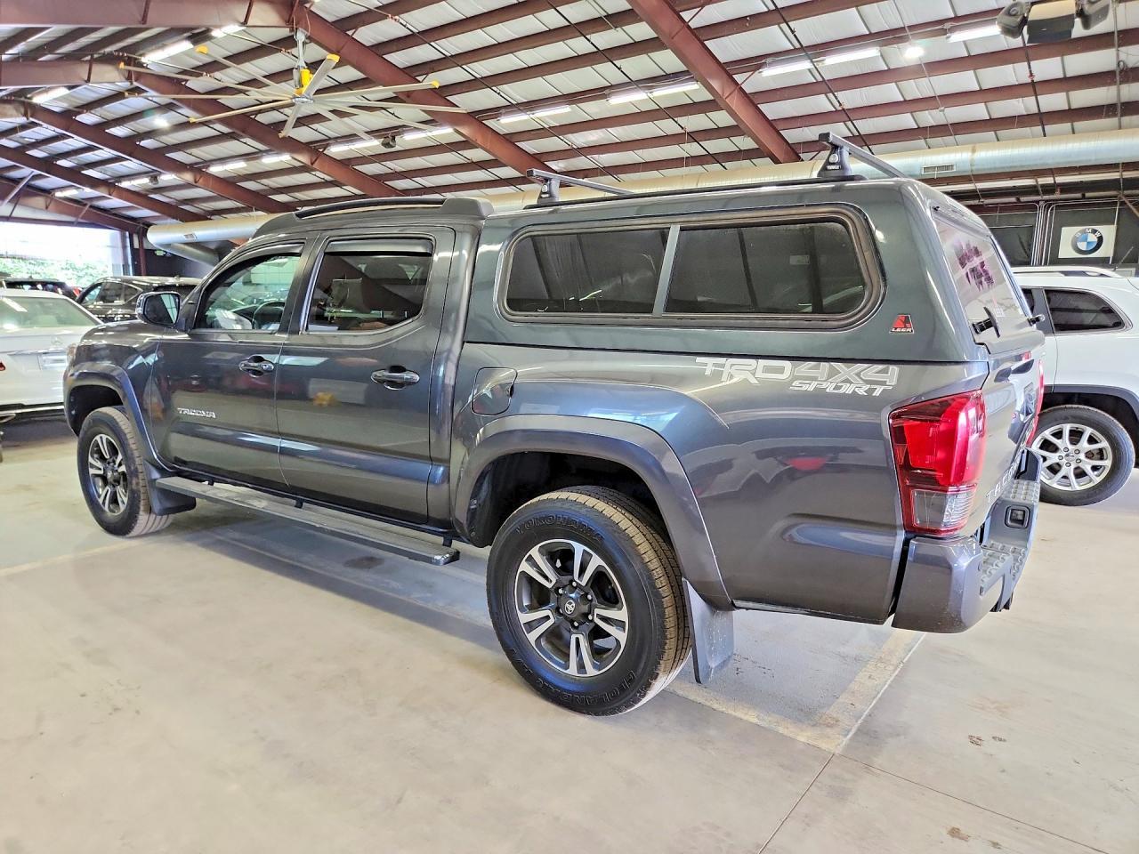 2019 TOYOTA TACOMA — фото 2
