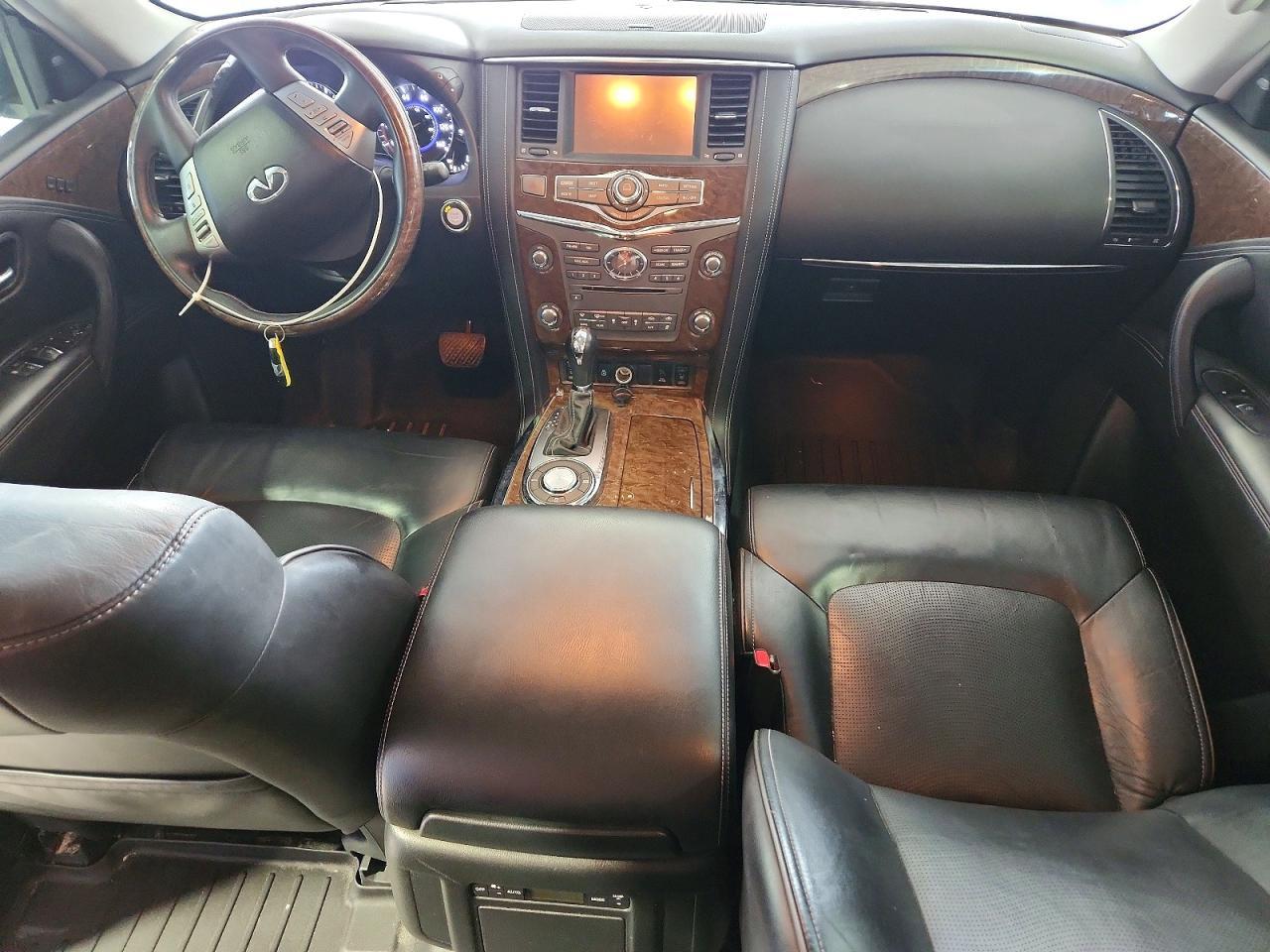 2017 INFINITI QX80 — фото 8