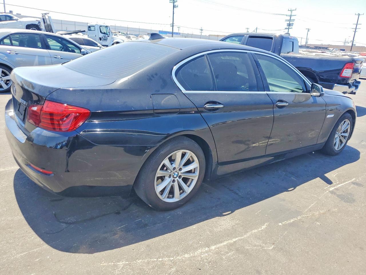 2016 BMW 5 SERIES — фото 3