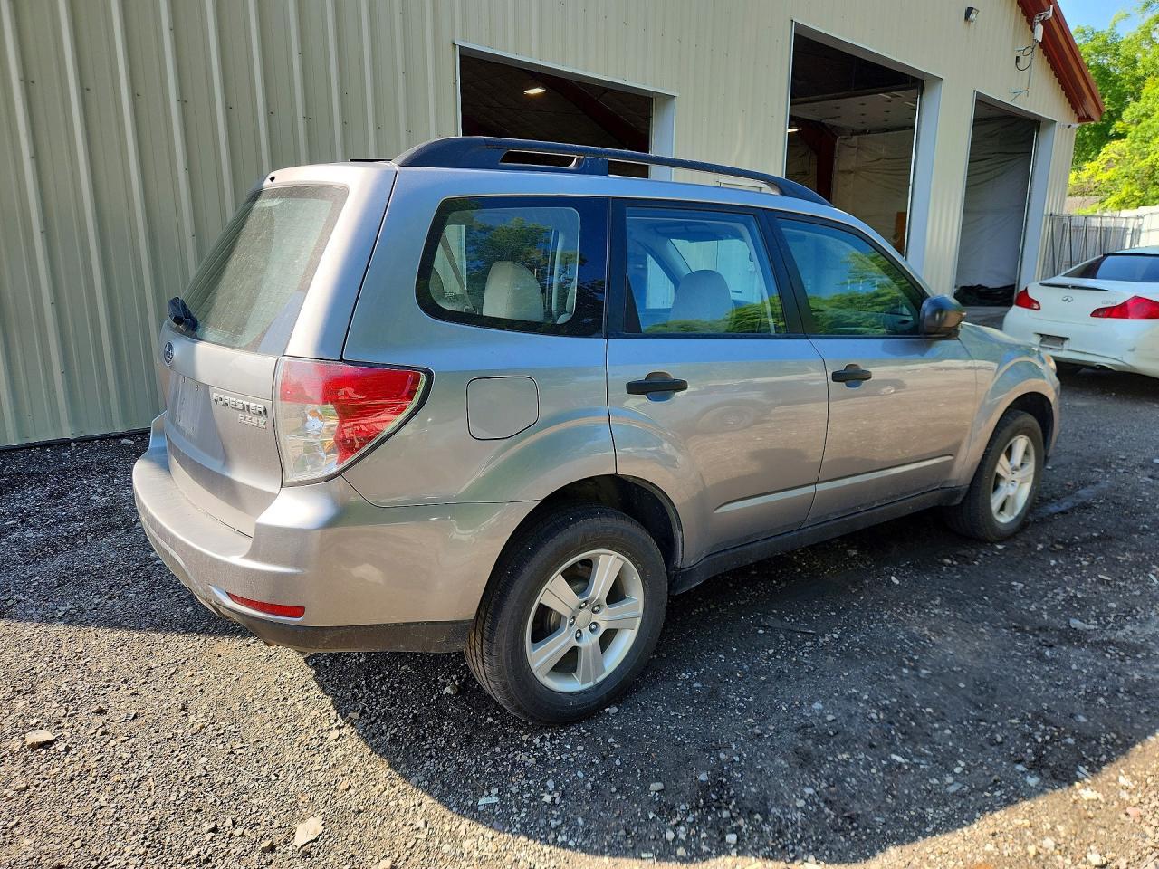 2011 SUBARU FORESTER — фото 3
