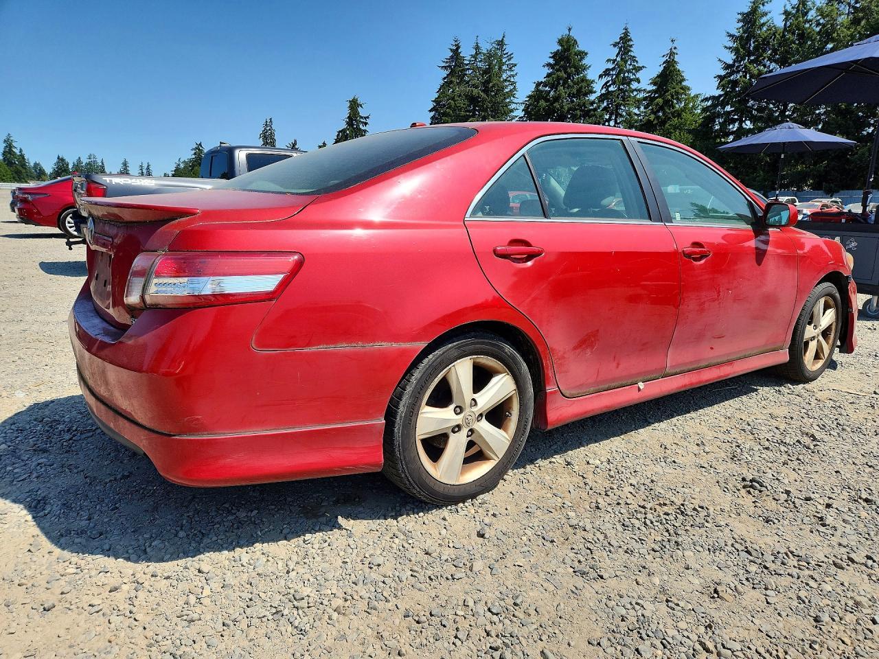 2010 TOYOTA CAMRY — фото 3